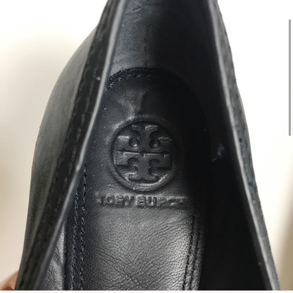 Tory Burch | Lowell 2 Leather Flat in Navy - Picture 3 of 7